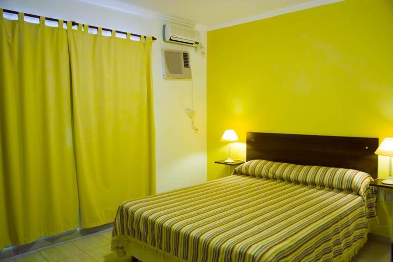 Brisas Del Lago Apartamentos Colón Eksteriør billede