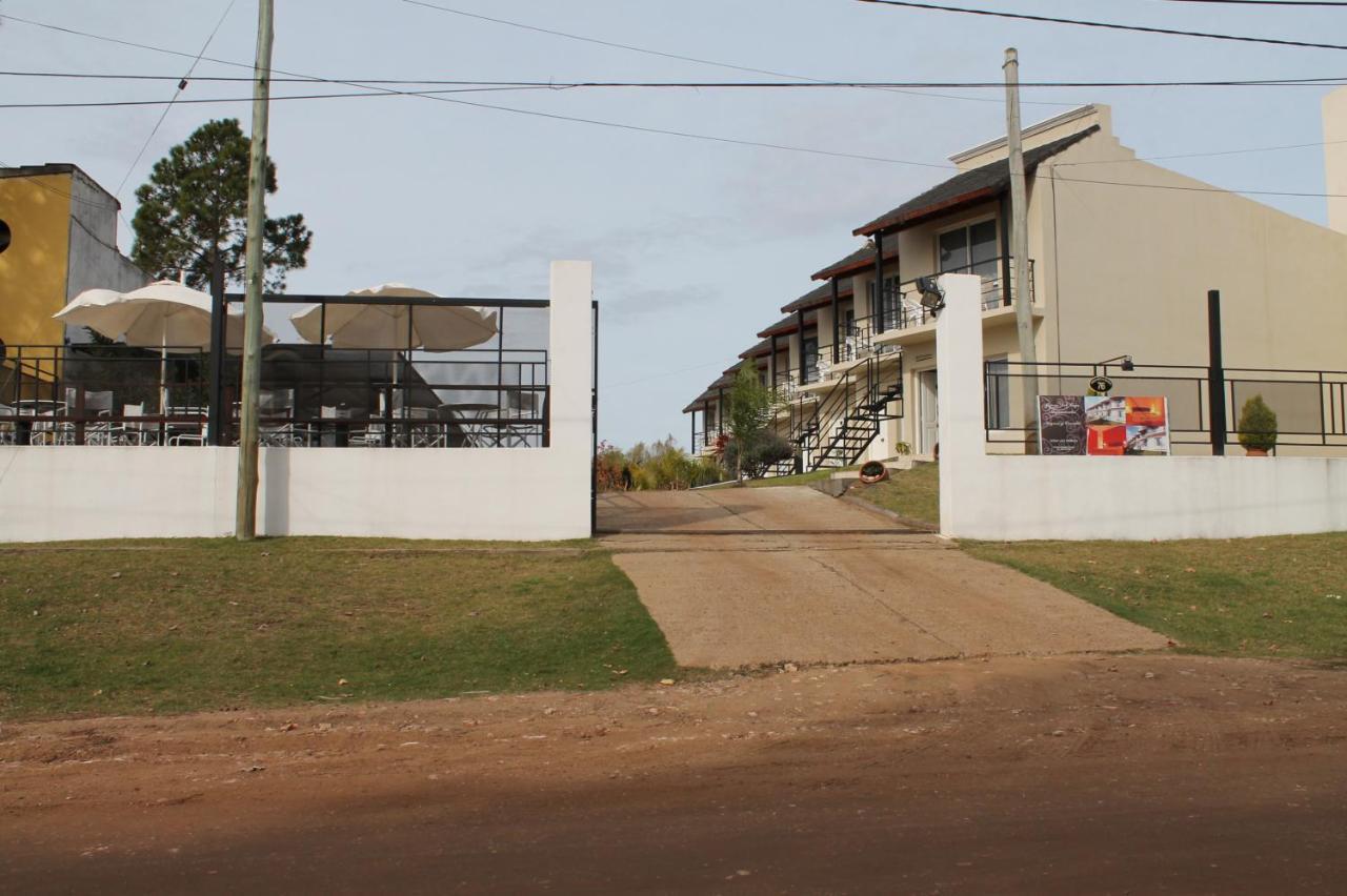 Brisas Del Lago Apartamentos Colón Eksteriør billede