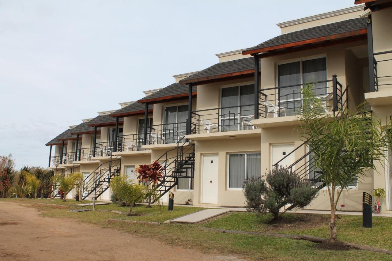 Brisas Del Lago Apartamentos Colón Eksteriør billede