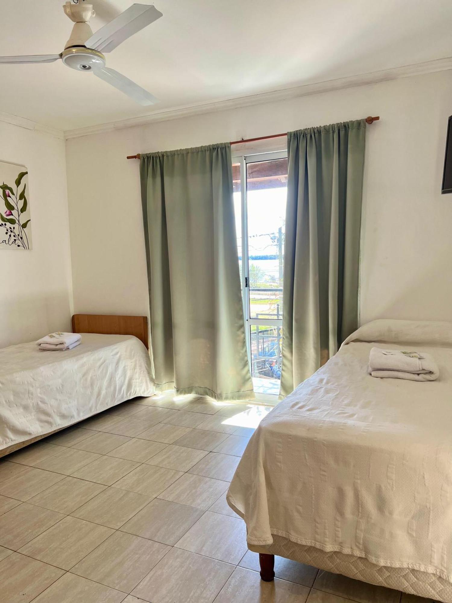 Brisas Del Lago Apartamentos Colón Eksteriør billede